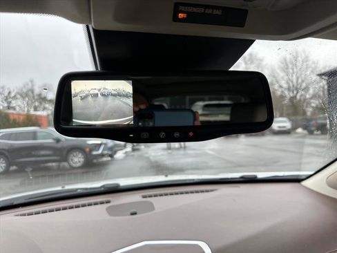 Used 2011 Cadillac SRX Luxury image 35