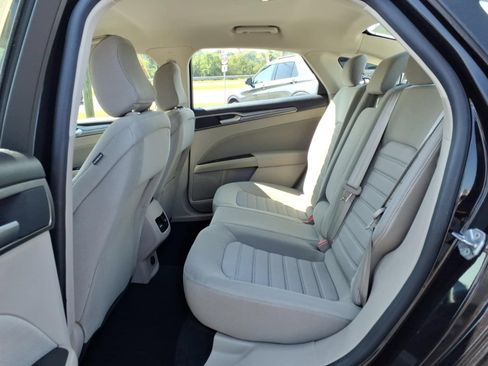 Certified 2020 Ford Fusion SE FWD image 14