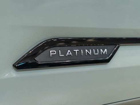 Used 2024 Toyota Tundra Platinum AWD/4WD image 13