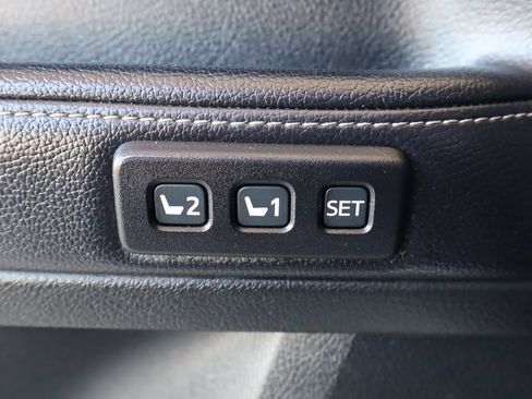 Used 2018 Toyota 4Runner Limited AWD/4WD image 16