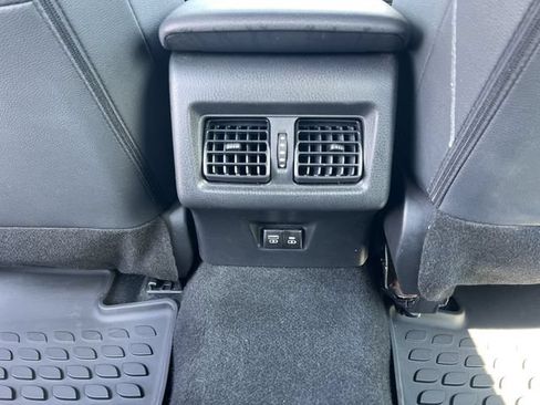 Used 2025 Toyota Camry SE FWD image 25