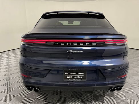 Certified 2026 Porsche Cayenne E-Hybrid Coupe AWD/4WD image 10