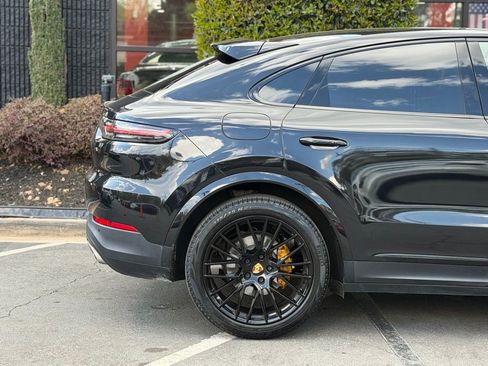 Used 2021 Porsche Cayenne Coupe image 22