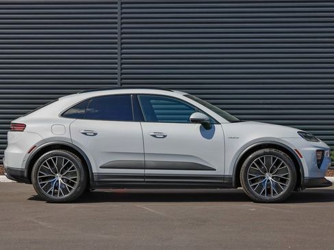 New 2025 Porsche Macan Electric image 6