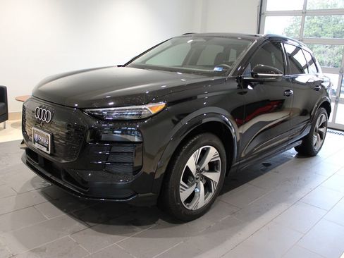 Used 2025 Audi Q6 e-tron Premium Plus w/ Premium Plus image 12