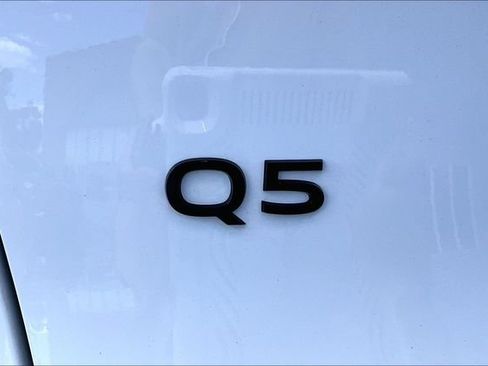 Used 2025 Audi Q5 Premium w/ Convenience Package AWD/4WD image 24