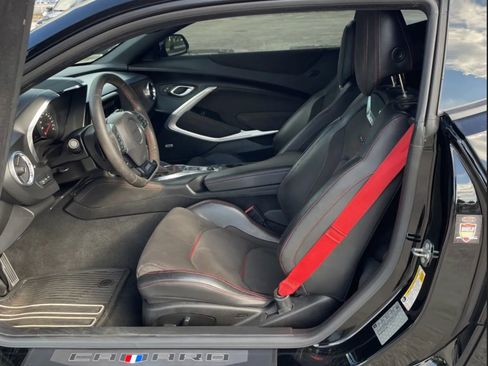 Used 2018 Chevrolet Camaro ZL1 image 6