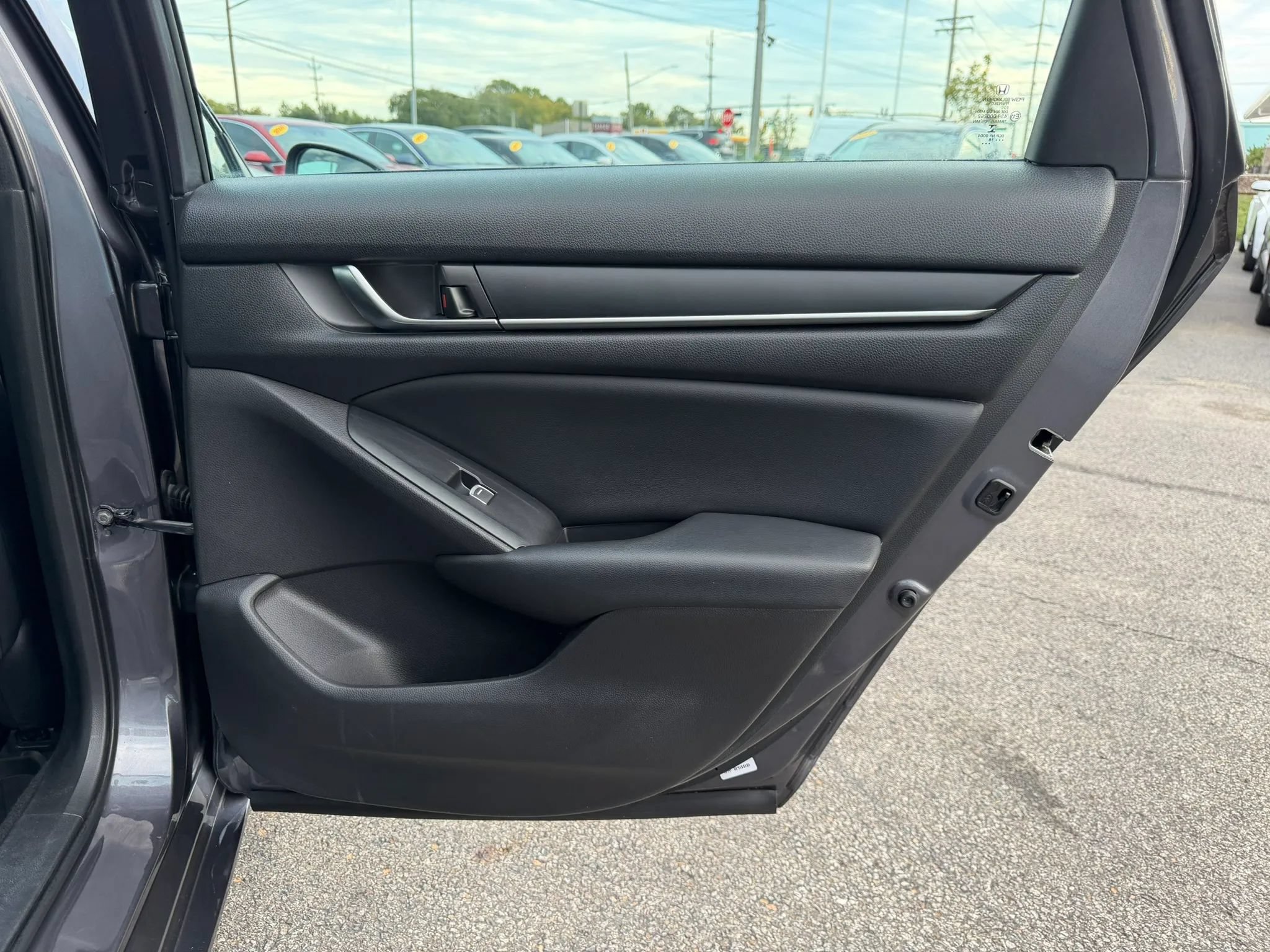 Used 2018 Honda Accord Sport image 28