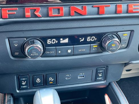 Used 2025 Nissan Frontier PRO-4X w/ Pro Convenience Package AWD/4WD image 15