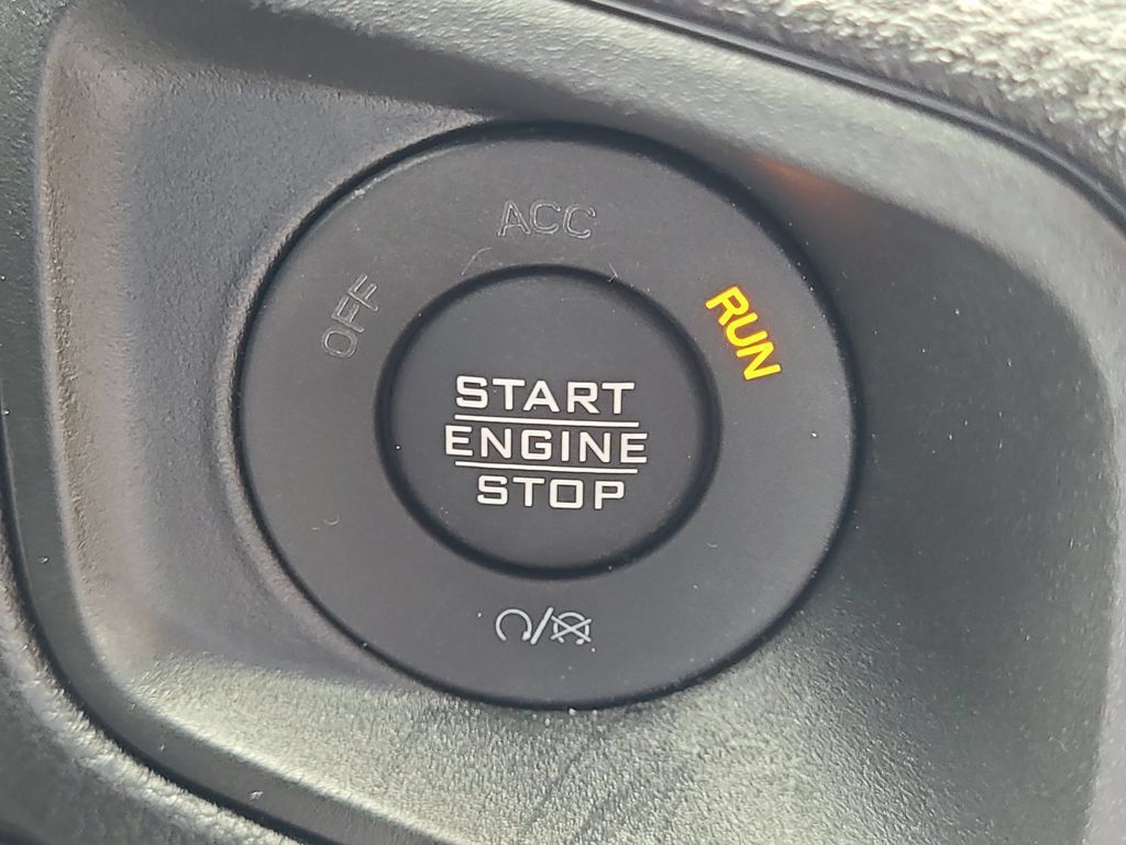 Used 2026 Jeep Wrangler Sport AWD/4WD image 22
