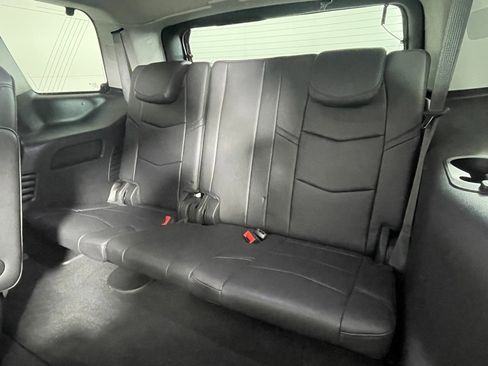 Used 2019 Cadillac Escalade Premium Luxury image 27