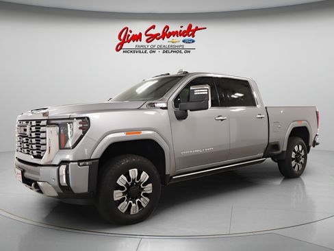 Used 2025 GMC Sierra 2500 Denali w/ Denali Reserve Package AWD/4WD image 2