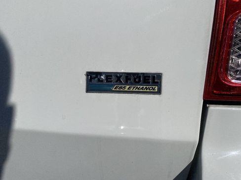 Used 2014 Dodge Grand Caravan SXT FWD image 17