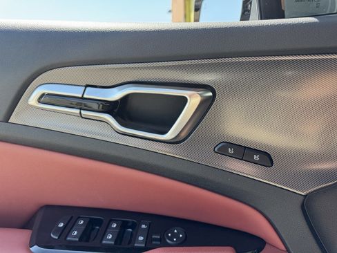 Used 2023 Kia Sportage SX image 34