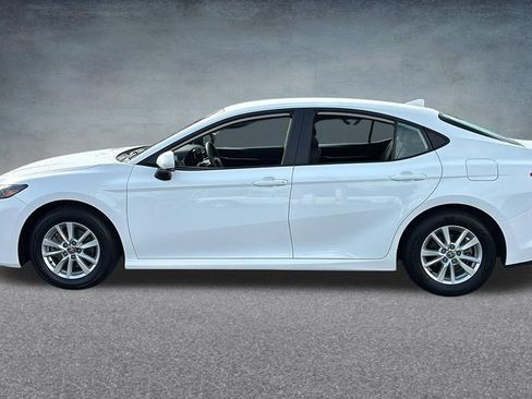 Used 2025 Toyota Camry LE FWD image 3