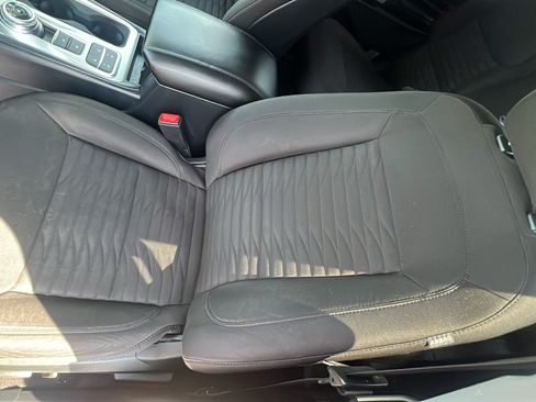 Used 2020 Ford Explorer XLT RWD image 11
