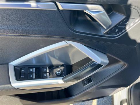 Used 2020 Audi Q3 2.0T Premium Plus image 10
