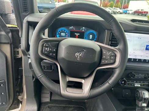 New 2025 Ford Bronco Badlands image 17