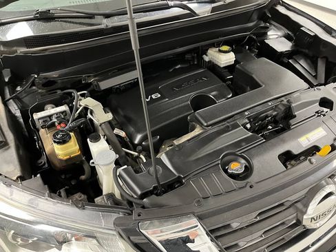 Used 2019 Nissan Pathfinder SL AWD/4WD image 62