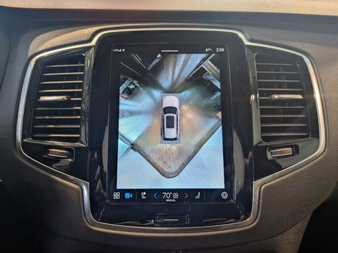 Used 2023 Volvo XC90 B5 Plus w/ Protection Package Premier image 18