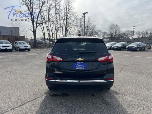 Used 2018 Chevrolet Equinox LT w/ Sun & Infotainment Package FWD image 9