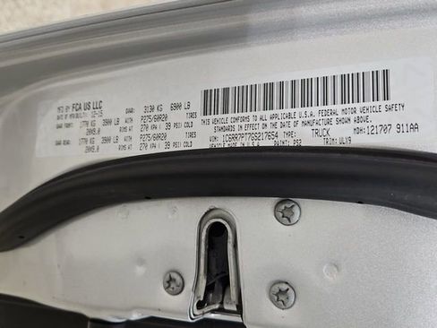 Used 2016 RAM 1500 Limited image 33