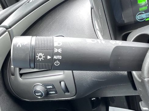 Used 2014 Chevrolet Volt FWD image 19