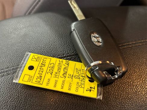 Used 2023 Hyundai Santa Cruz SE w/ Cargo Package image 24