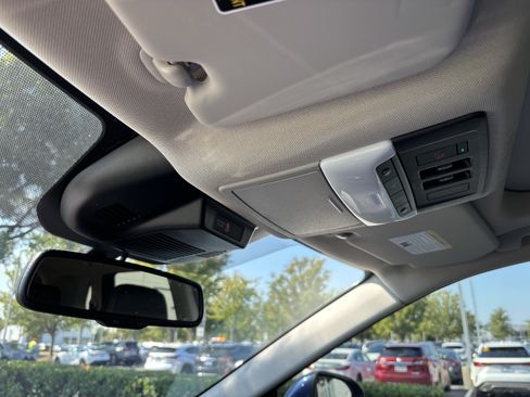 Used 2023 Nissan Rogue SL FWD image 30