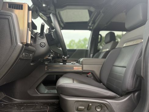 New 2025 GMC Hummer EV 3X w/ Extreme Off-Road Package image 9