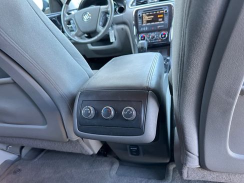 Used 2016 Buick Enclave Convenience FWD image 20