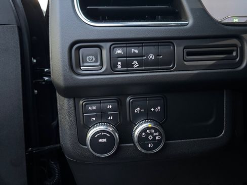 Certified 2023 GMC Yukon AT4 image 16