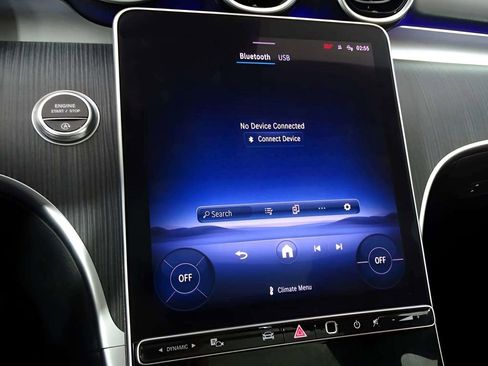 Used 2025 Mercedes-Benz C 300 4MATIC Sedan image 33