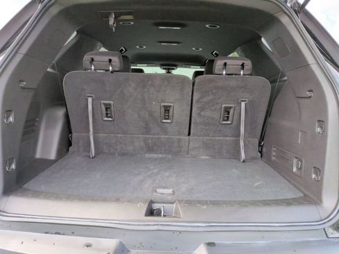 Used 2023 Chevrolet Traverse LT FWD image 27