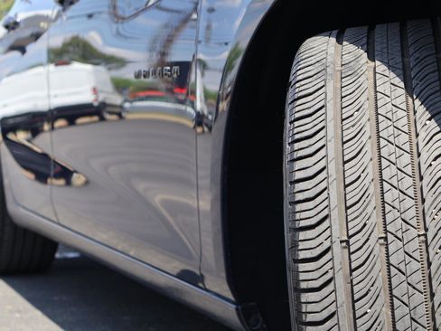 Used 2025 Chevrolet Malibu RS image 8