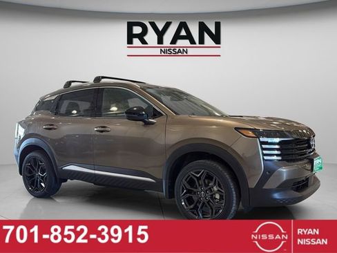 New 2026 Nissan Kicks SR w/ Cold Weather Package image 19