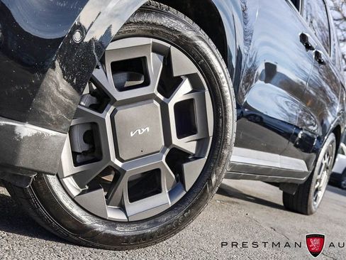 Used 2025 Kia Carnival SX image 12