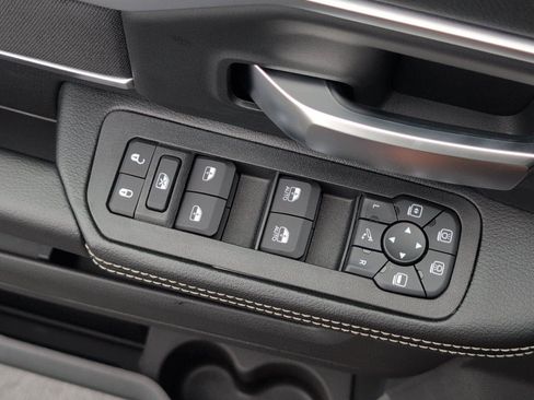 New 2026 RAM 2500 Big Horn AWD/4WD image 19