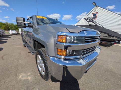 Used 2017 Chevrolet Silverado 2500 W/T AWD/4WD image 7