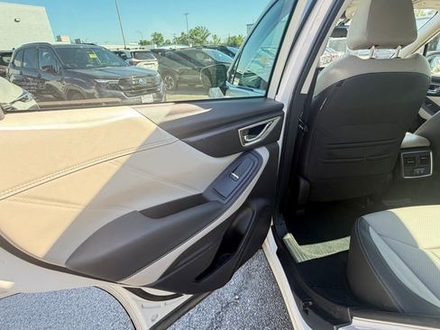 Used 2023 Subaru Forester Limited AWD/4WD image 10