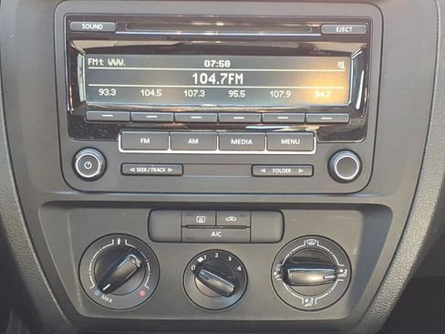 Used 2015 Volkswagen Jetta S FWD image 5