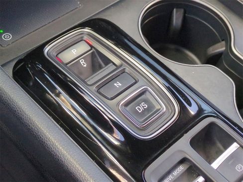 Used 2023 Honda Pilot TrailSport image 18