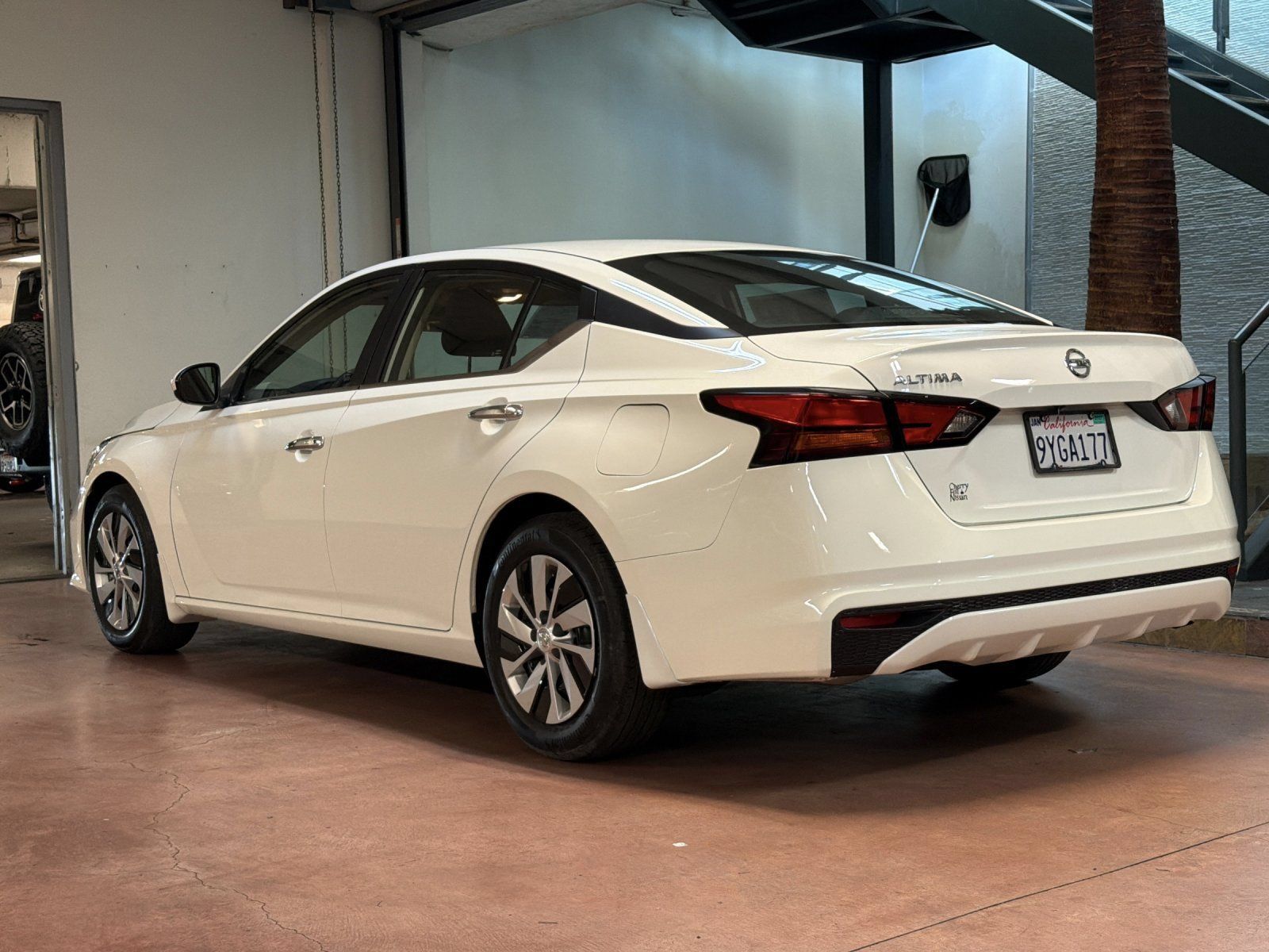 Used 2022 Nissan Altima 2.5 S FWD image 3