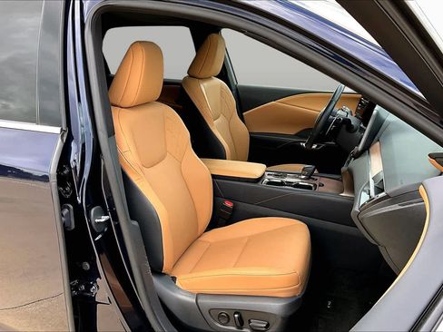 Used 2023 Lexus RX 350 Premium w/ Accessory Package FWD image 9