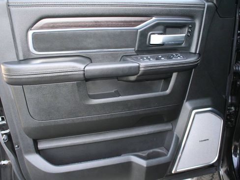 Used 2025 RAM 2500 Laramie AWD/4WD image 12