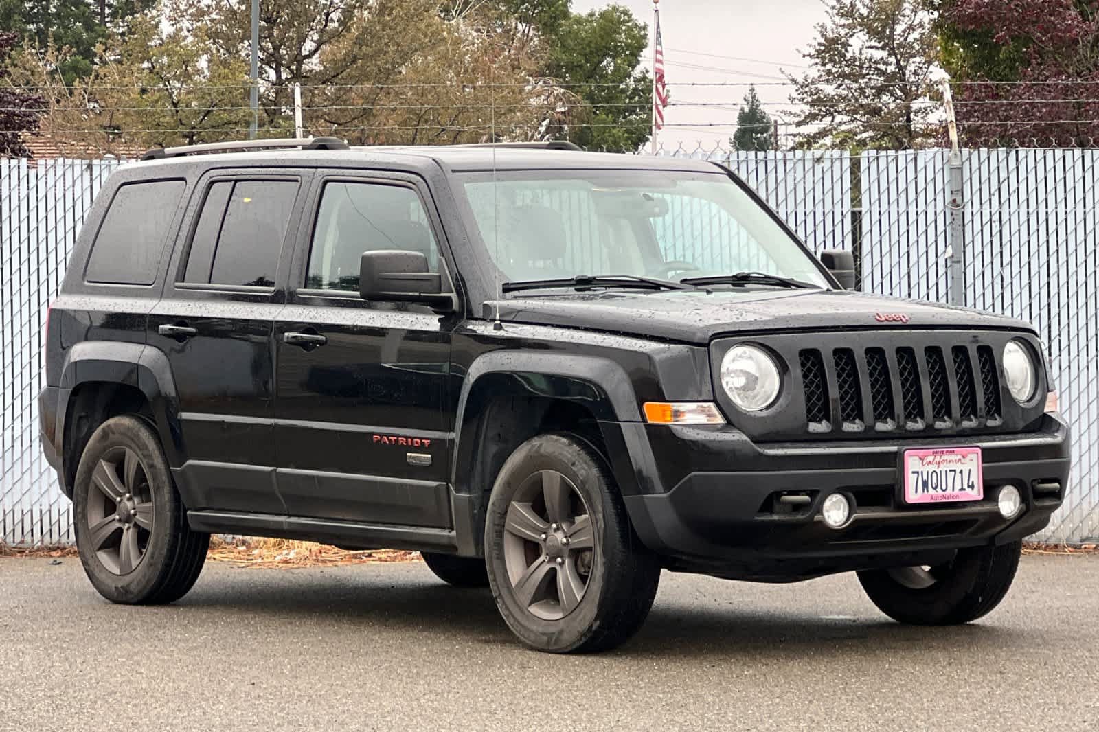 Used 2017 Jeep Patriot 75th Anniversary w/ Power Value Group AWD/4WD image 7