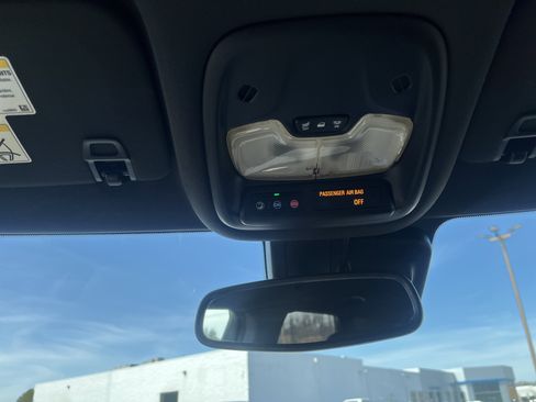 Used 2024 Chevrolet TrailBlazer RS w/ Convenience Package image 28