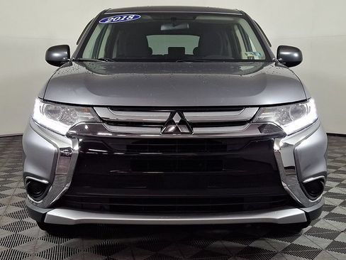 Used 2018 Mitsubishi Outlander ES AWD/4WD image 5