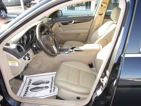 Used 2014 Mercedes-Benz C 300 4MATIC Sedan image 13