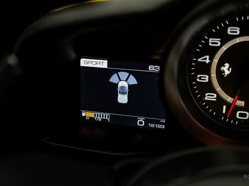 Used 2017 Ferrari 488 Spider image 99